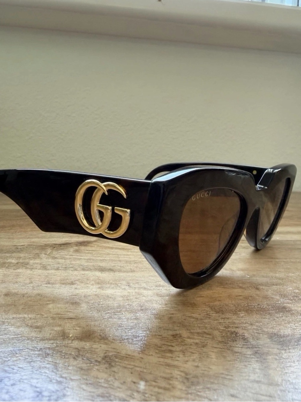 Gucci Black Cat-Eye Sunglasses with Gold GG Logo